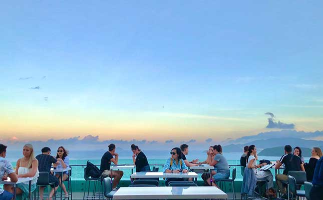 Altitude Rooftop Bar – ảnh 4