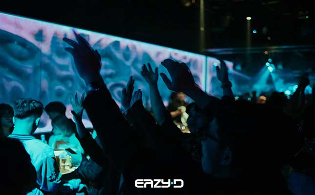 Eazy D – ảnh 1