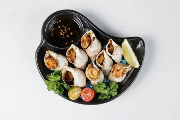 Ốc hương Pháp tại The Gangs, 81.000đ/100g