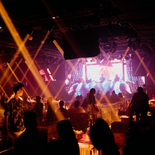 paradise club 7